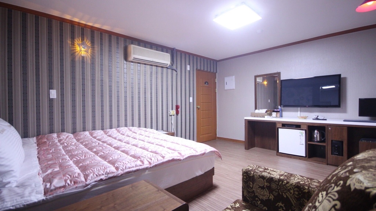 Photo of Bedroom in Yeongdo