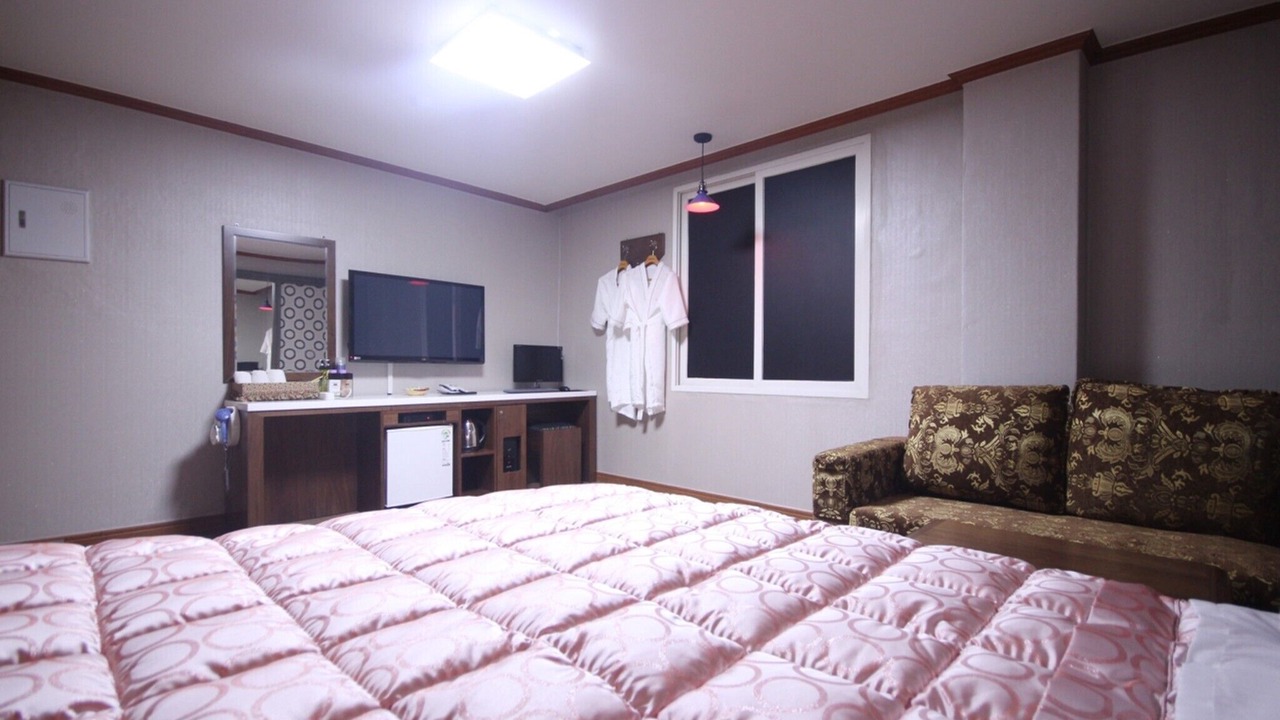 Photo of Bedroom in Yeongdo