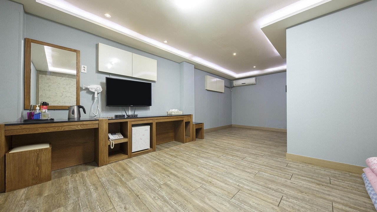 Photo of Bedroom in Oncheon-dong
