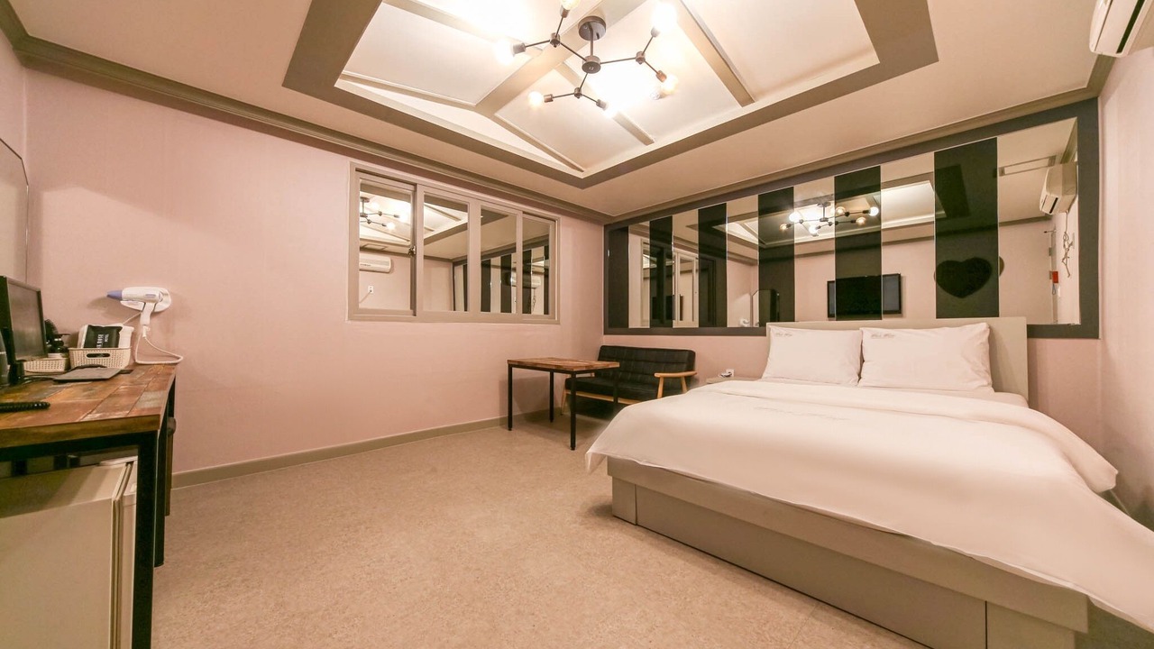 Photo of Bedroom in Gumi