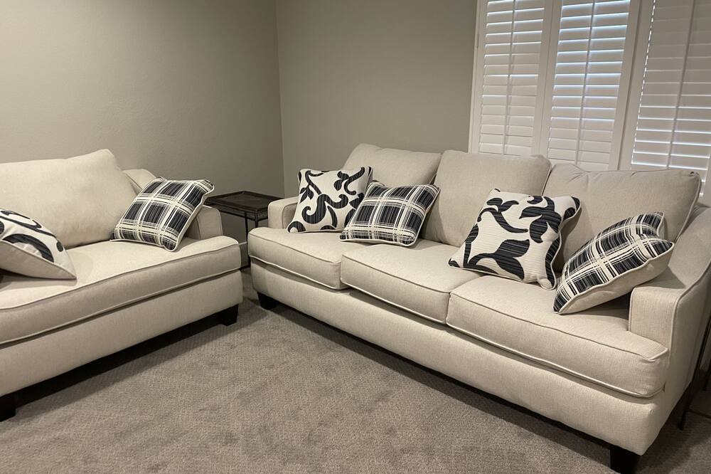 Photo of Livingroom in Old North Boulder