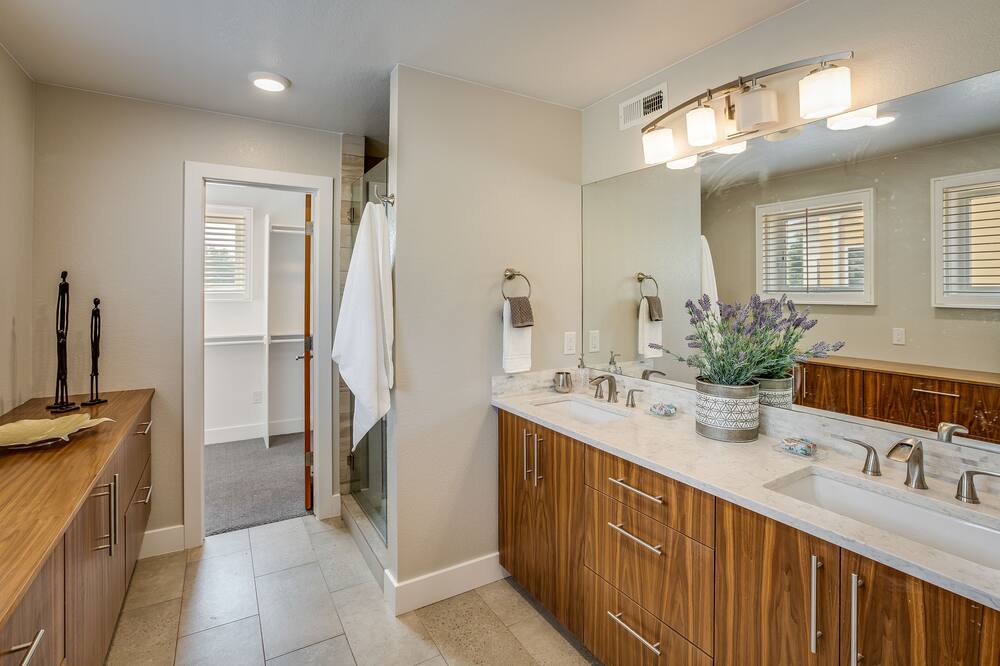 Photo of Bathroom in Old North Boulder