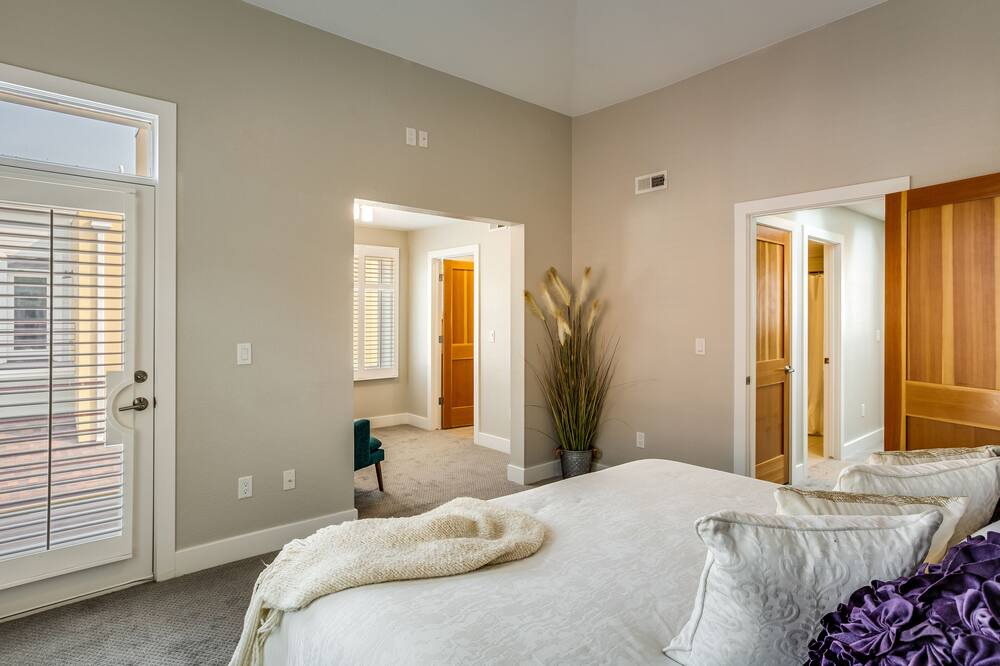 Photo of Bedroom in Old North Boulder