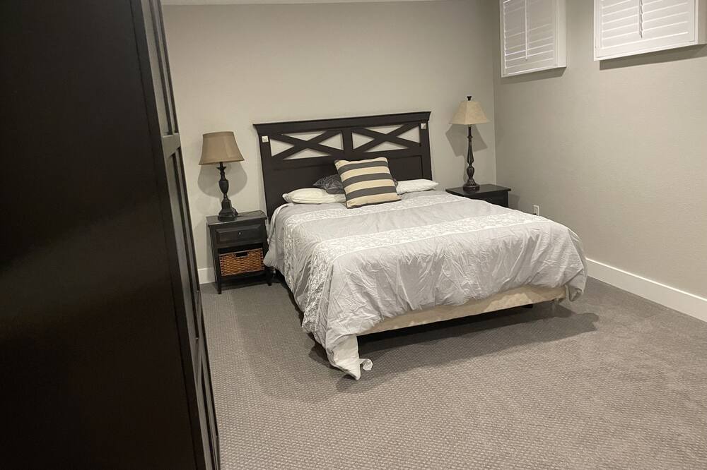 Photo of Bedroom in Old North Boulder