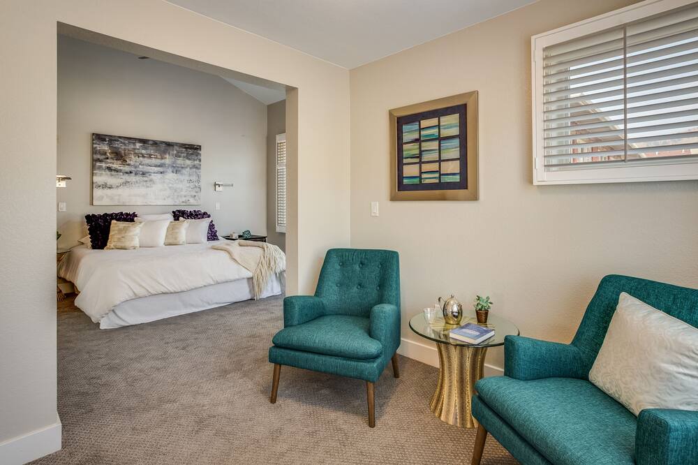 Photo of Bedroom in Old North Boulder