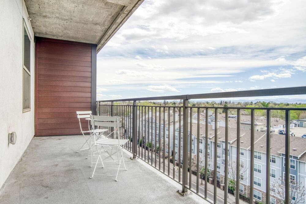 Photo of Patio Balcony in Hale