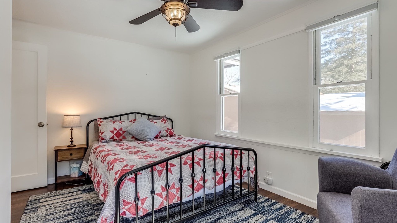 Photo of Bedroom in Lyons