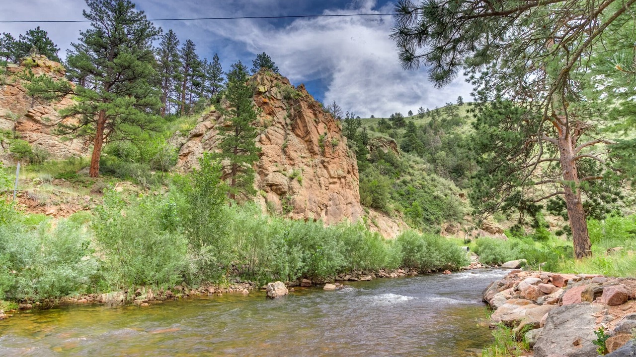 Photo of Outdoor in Lyons