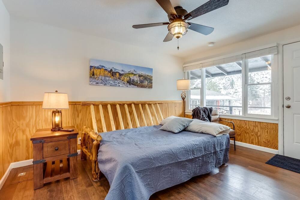 Photo of Bedroom in Lyons