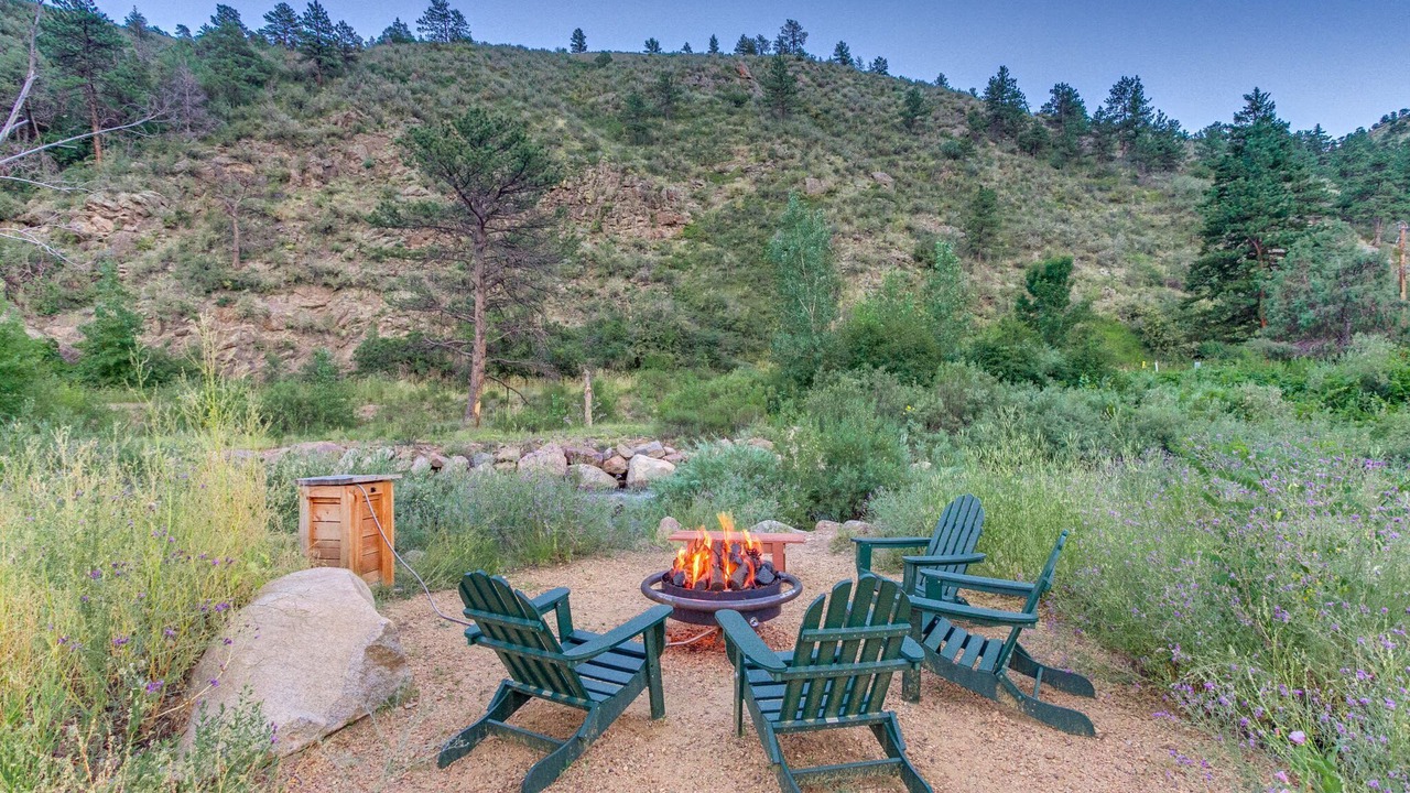 Photo of Outdoor in Lyons