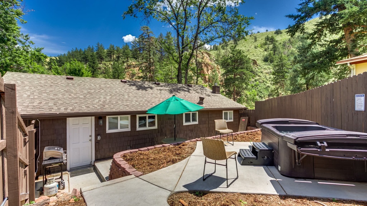 Photo of Outdoor in Lyons