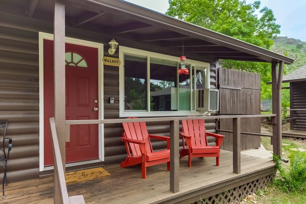Photo of Outdoor in Lyons