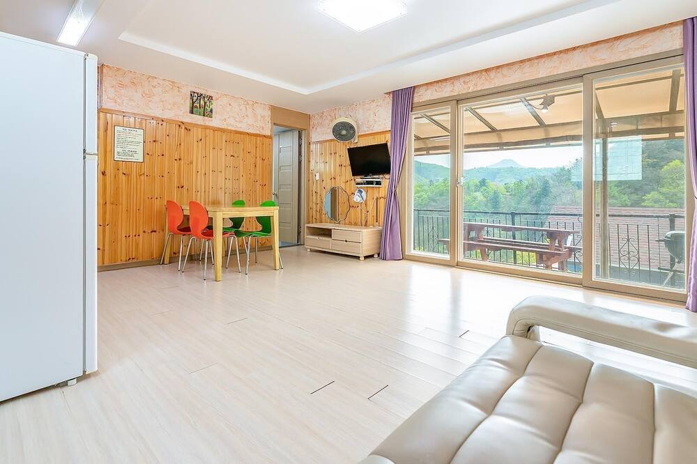 Photo of Bedroom in Oeseo
