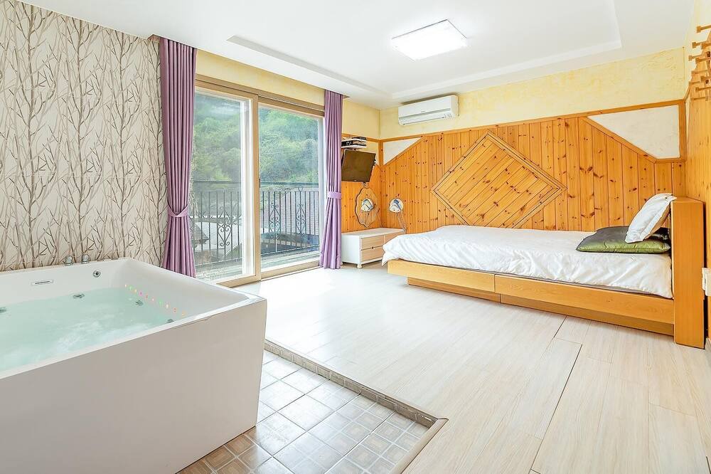 Photo of Bedroom in Oeseo