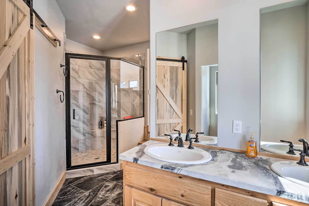 Photo of Bathroom in Valley of the Sun