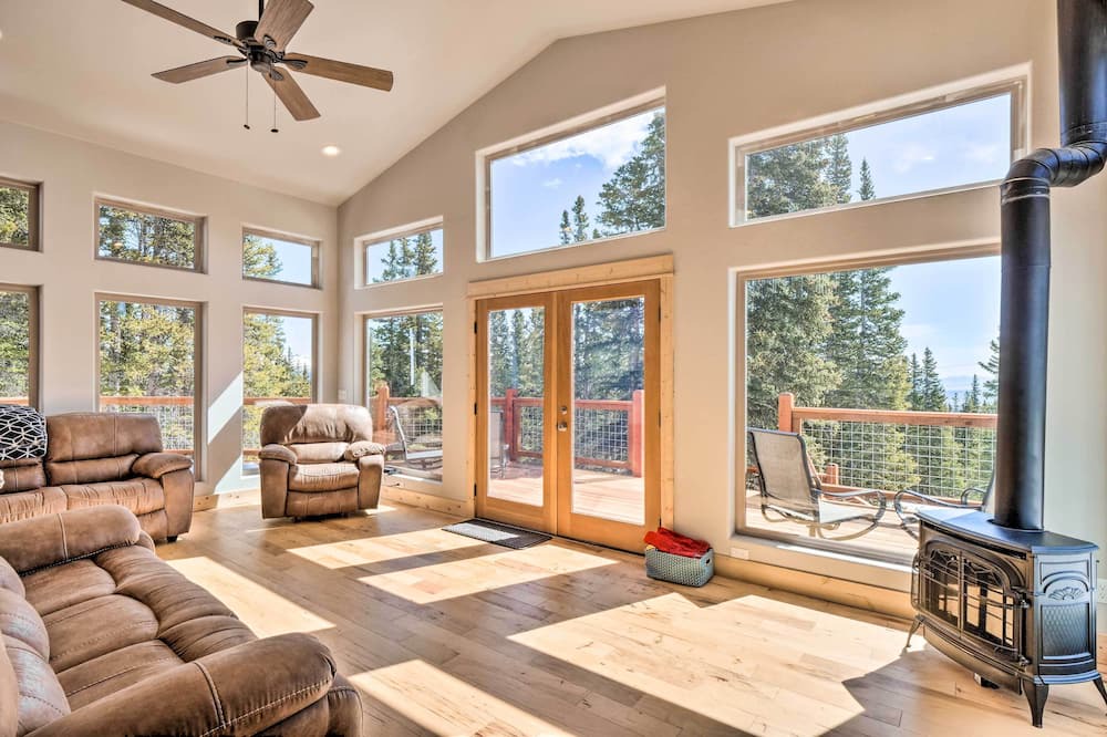 Photo of Livingroom in Valley of the Sun
