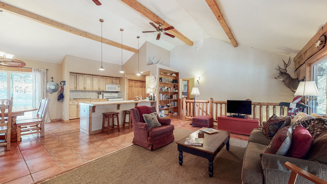 Photo of Livingroom in San Juan River Village