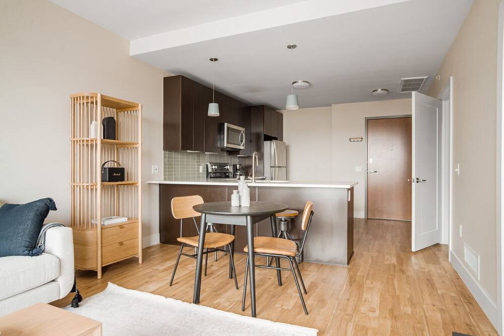 Photo of Bedroom in Hale