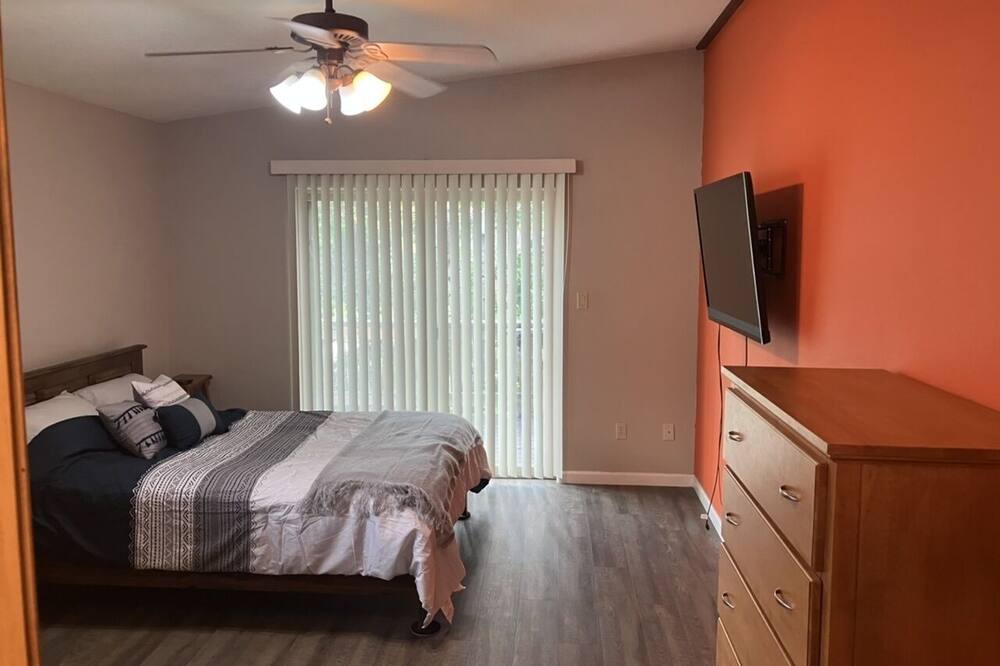 Photo of Bedroom in Forest Lakes