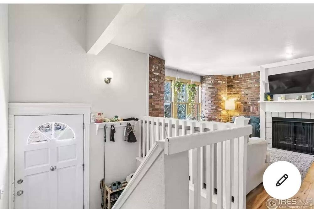 Photo of Bedroom in Lower Arapahoe