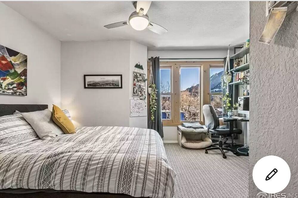 Photo of Bedroom in Lower Arapahoe
