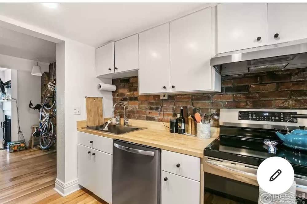 Photo of Kitchen in Lower Arapahoe