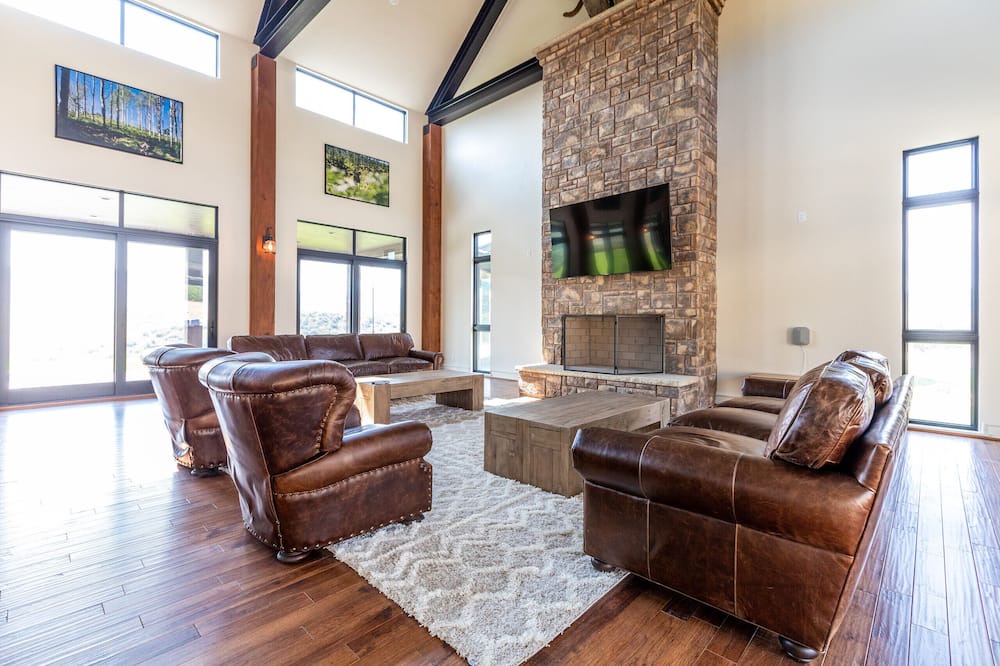 Photo of Livingroom in Buford