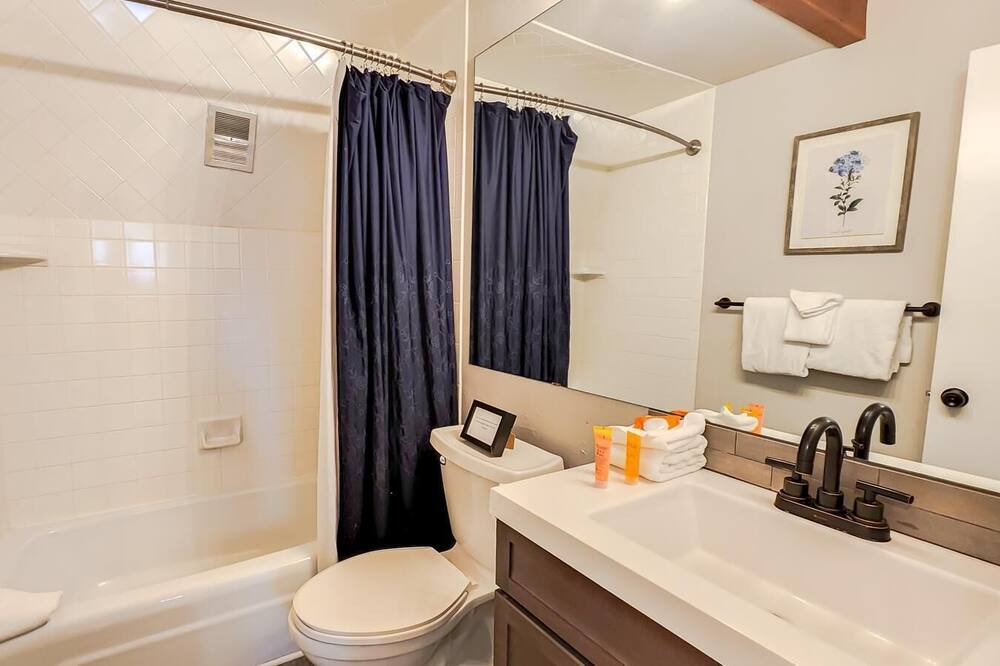 Photo of Bathroom in Blue River