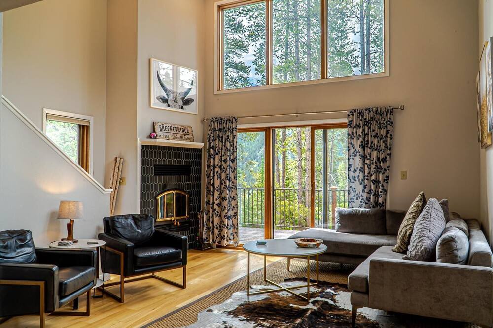 Photo of Livingroom in Blue River