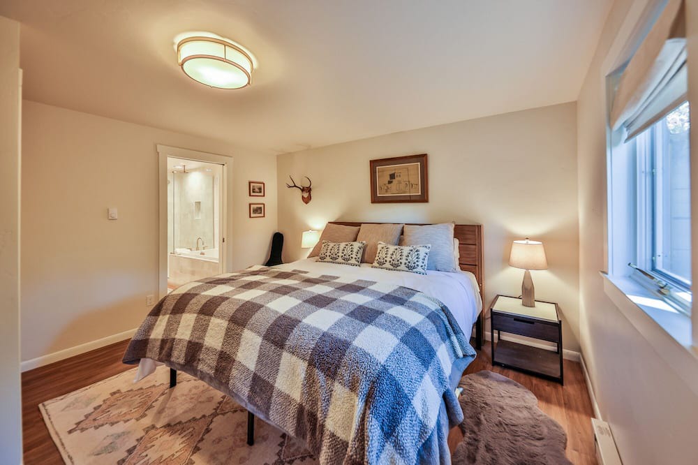 Photo of Bedroom in Sunset Ridge