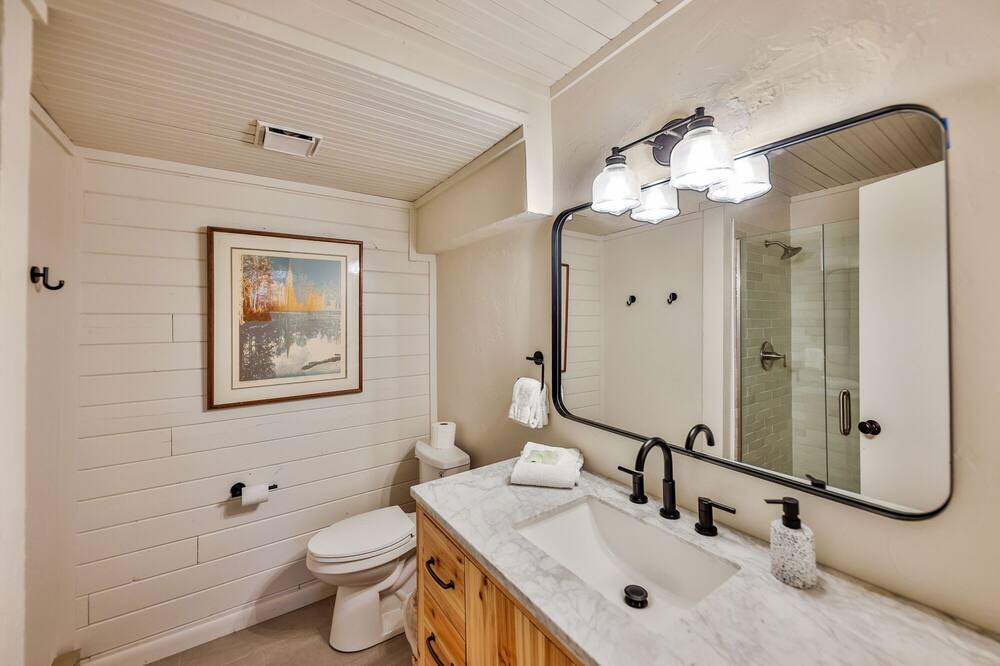 Photo of Bathroom in Sunset Ridge