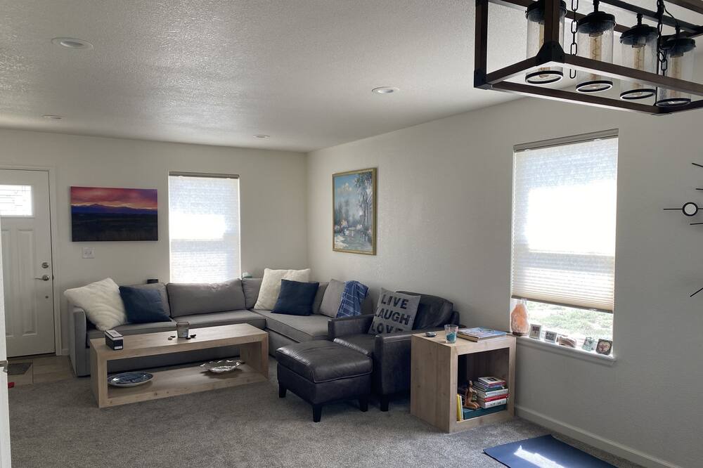 Photo of Livingroom in Erie