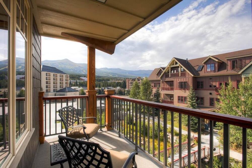 Photo of Patio Balcony in Peak 9