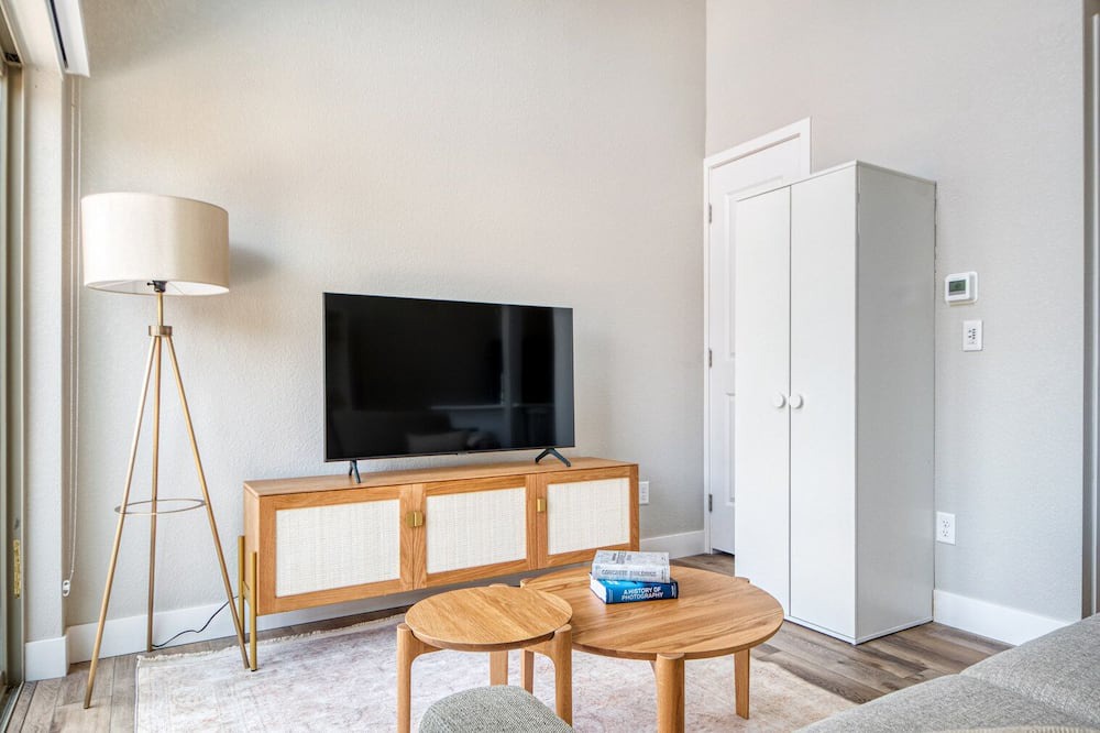 Photo of Livingroom in Capitol Hill