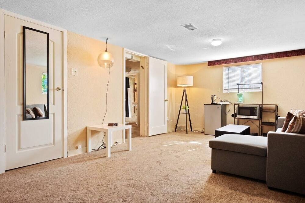 Photo of Livingroom in Sloan Lake