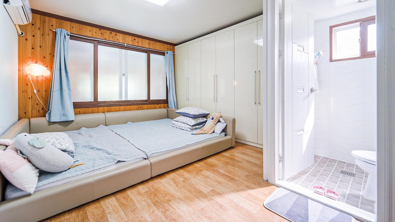 Photo of Bedroom in Pyoseon