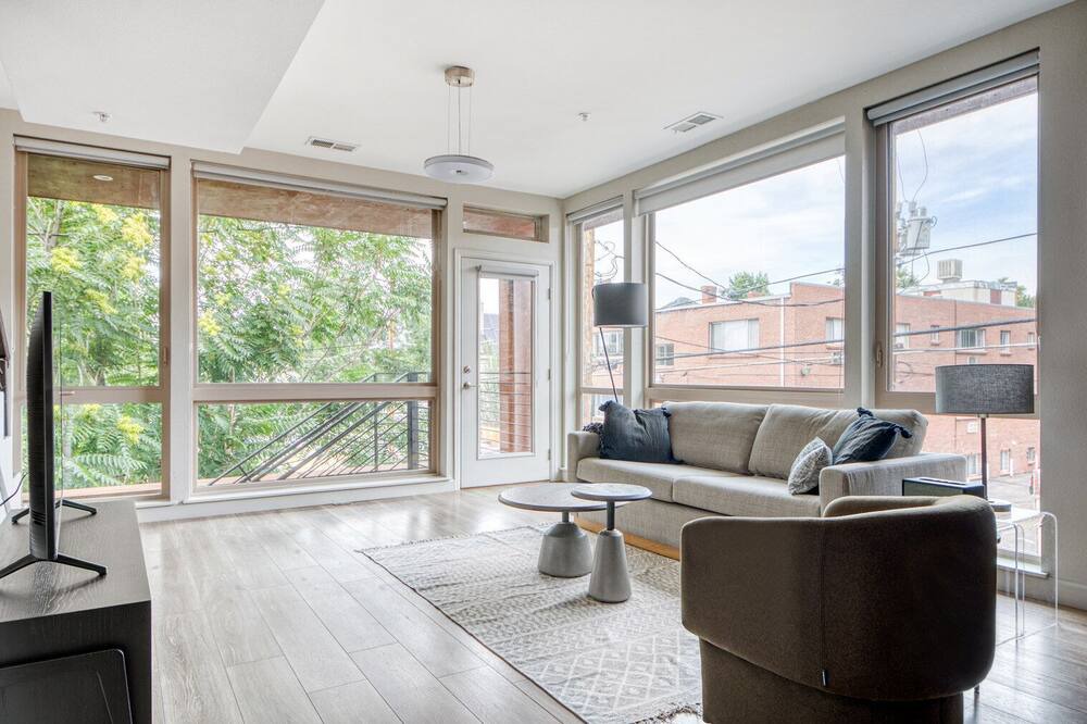 Photo of Livingroom in Capitol Hill