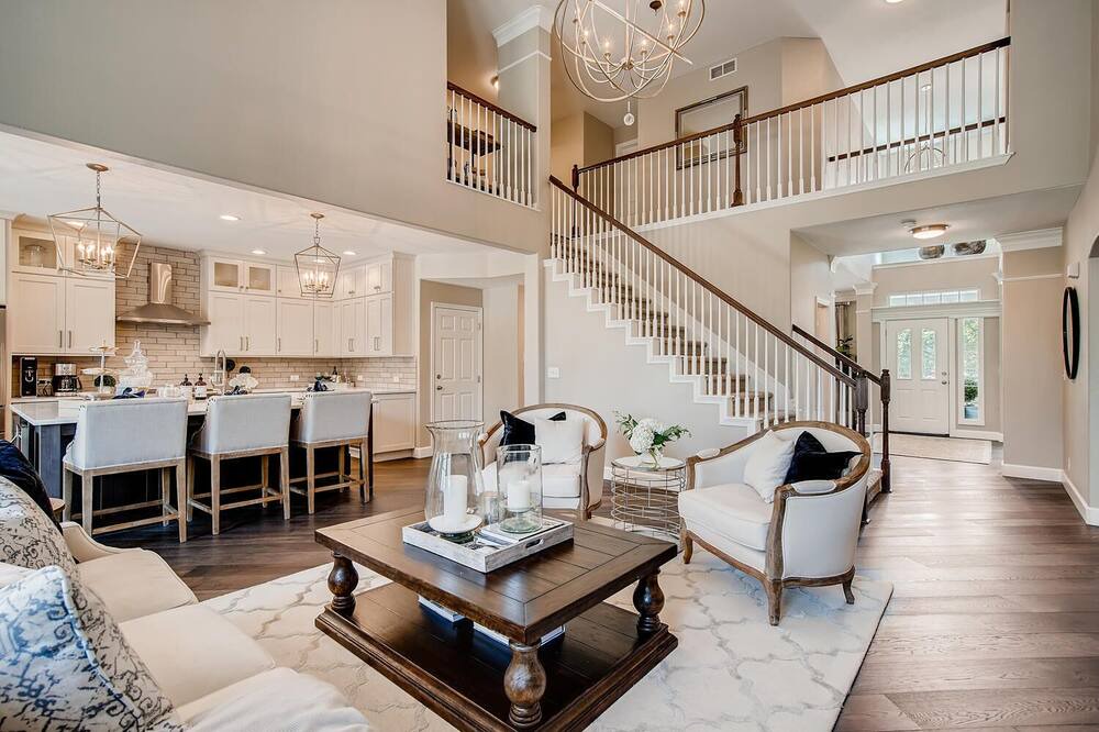 Photo of Livingroom in North Central Westminster