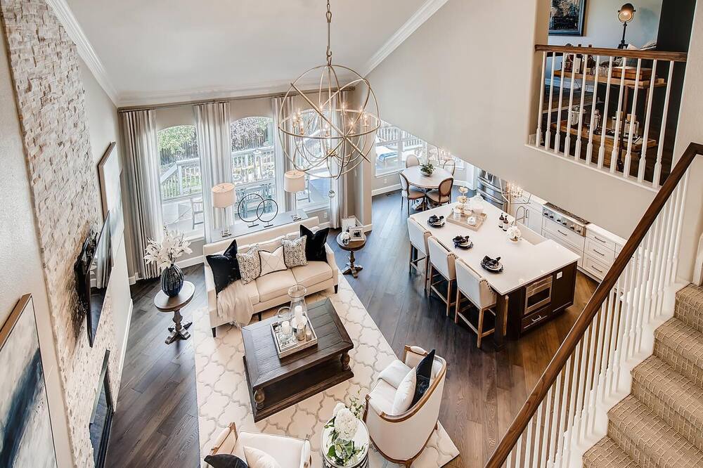 Photo of Livingroom in North Central Westminster