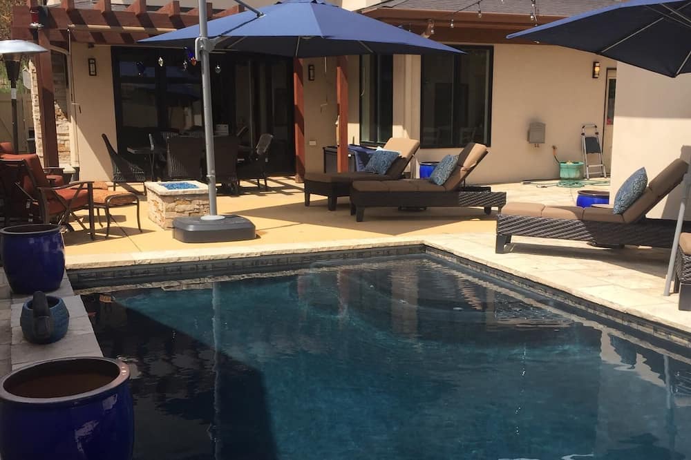 Photo of Outdoor in Cory