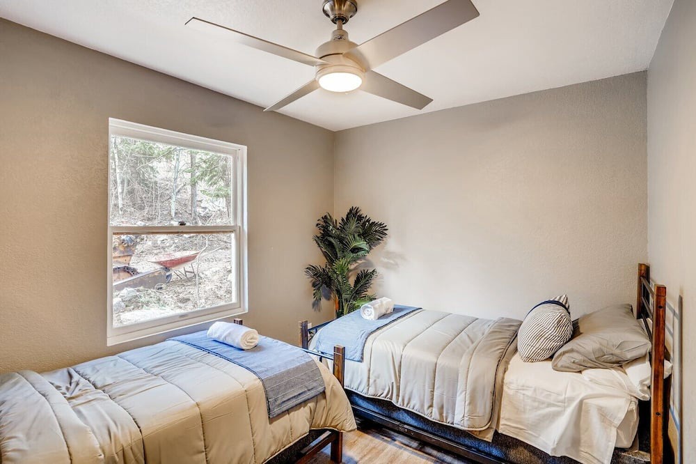 Photo of Bedroom in Coal Creek Canyon