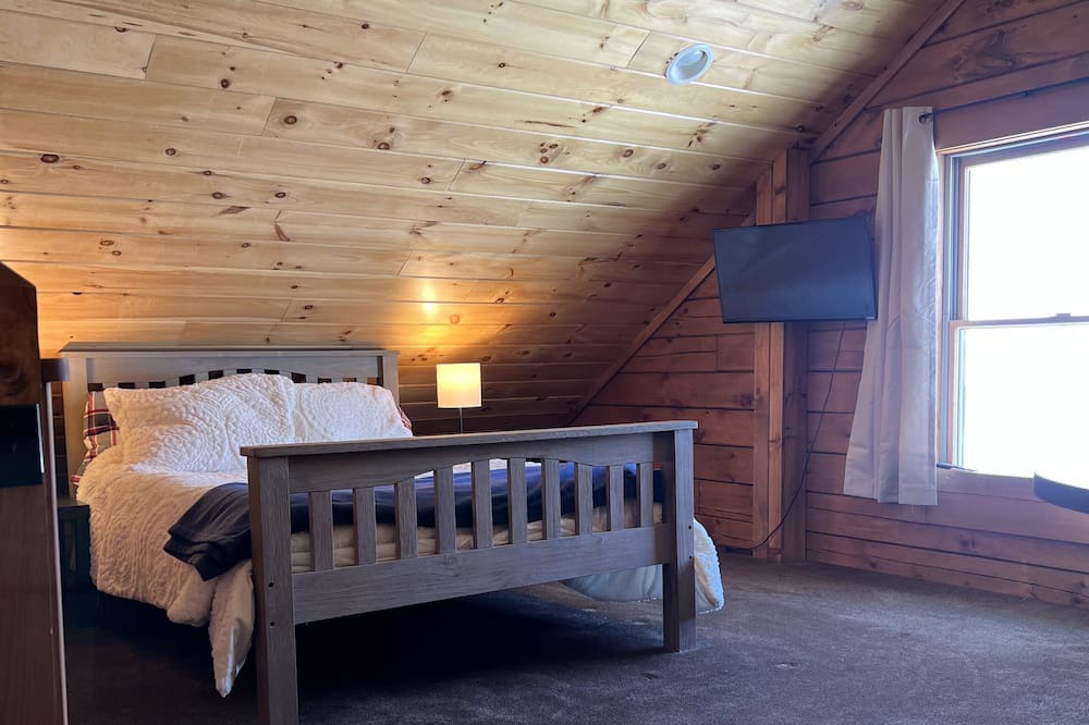 Photo of Bedroom in Burns