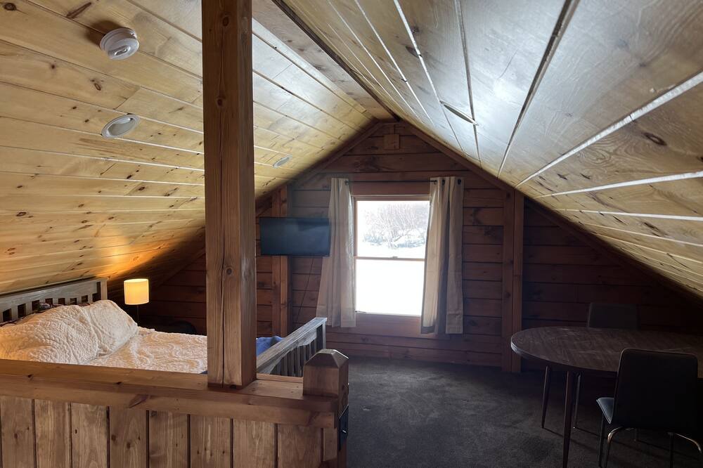 Photo of Bedroom in Burns