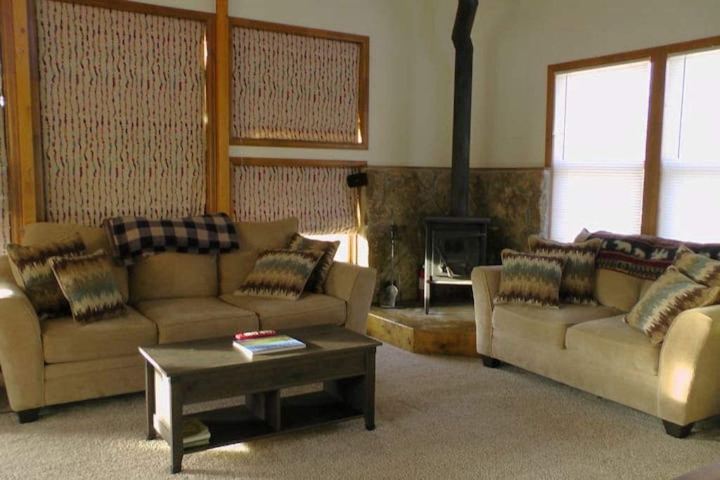Photo of Livingroom in Indian Mountain