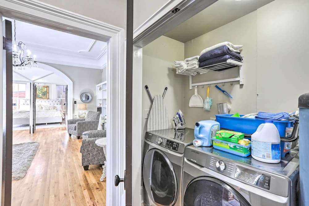 Photo of Bedroom in Central City