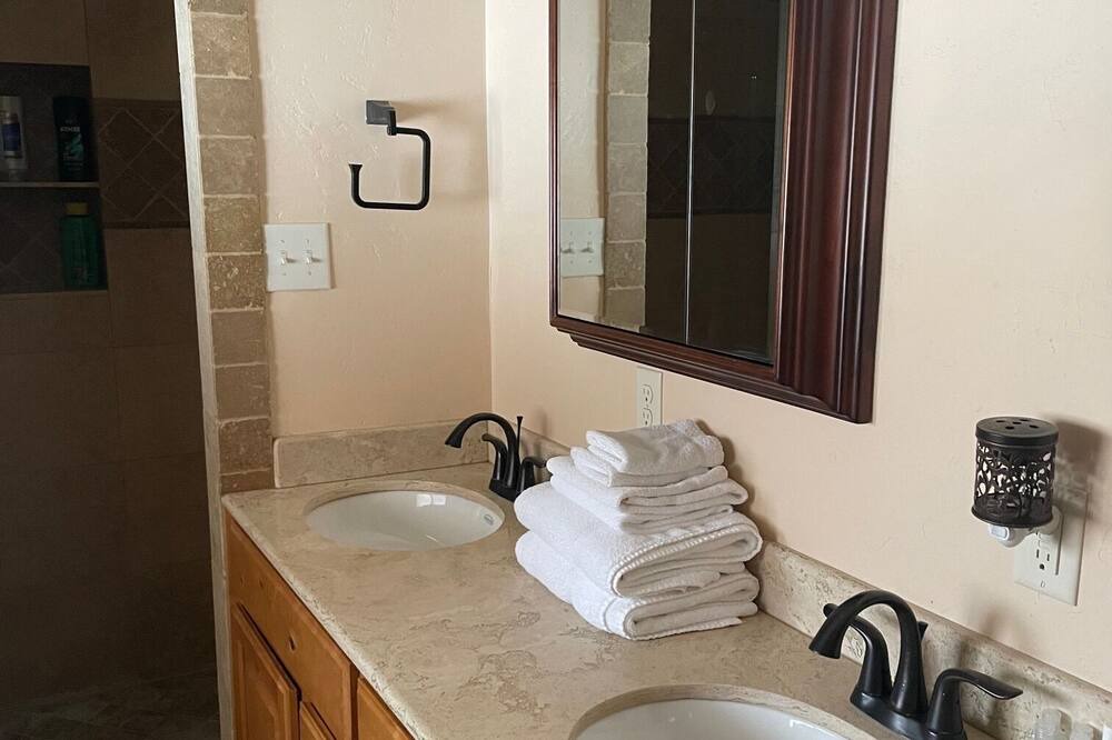 Photo of Bedroom in Meeker