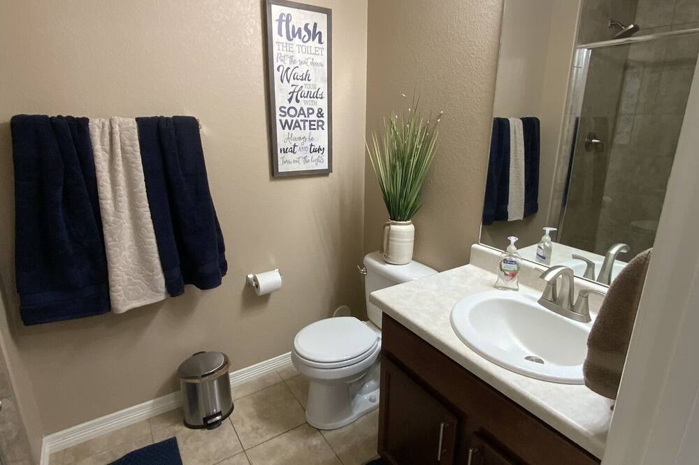 Photo of Bathroom in Cimarron Hills