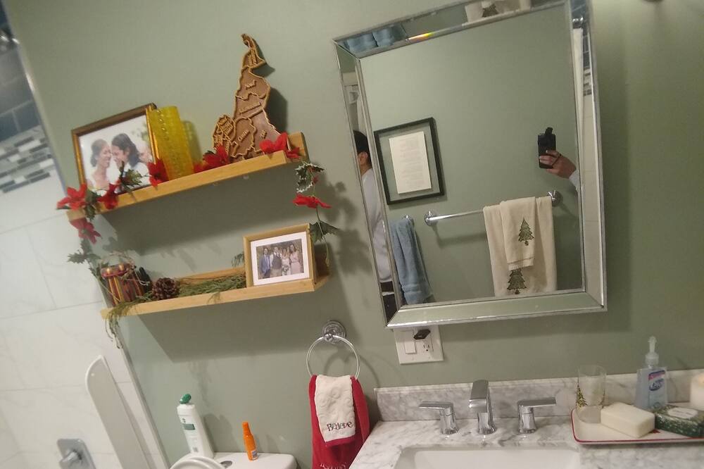 Photo of Bathroom in Wheat Ridge