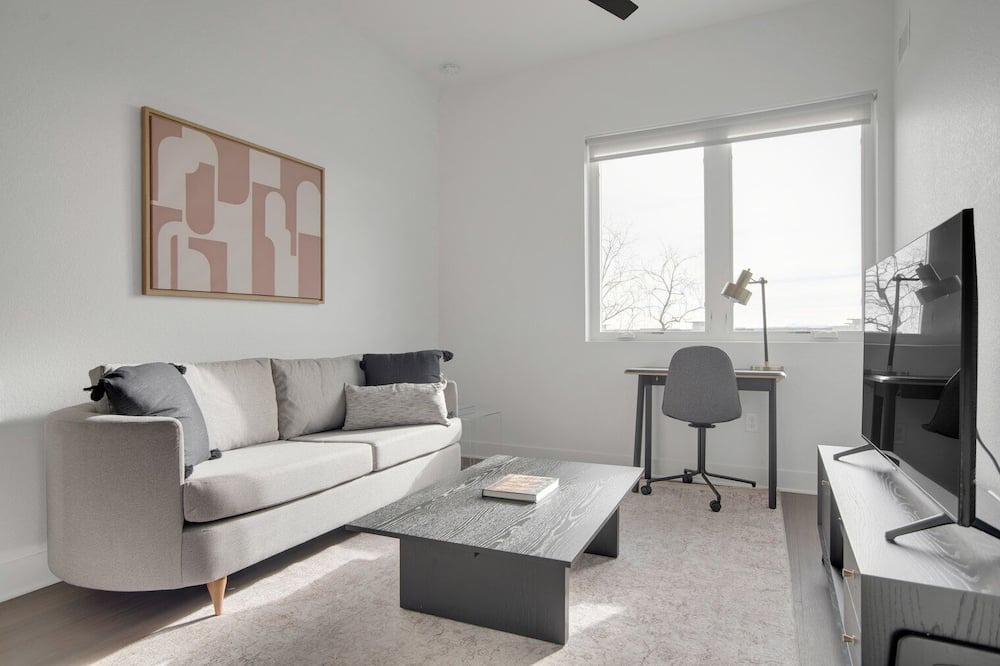 Photo of Livingroom in West Colfax