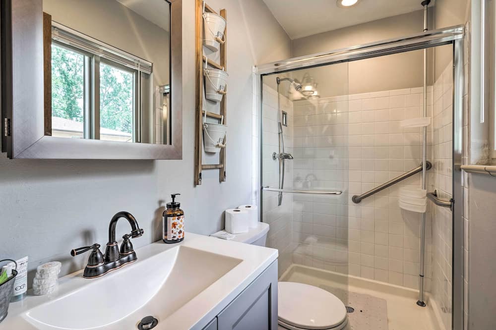Photo of Bathroom in Security-Widefield